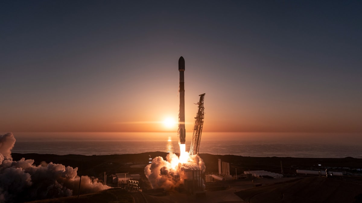 SpaceX Adds 24 Satellites, Nears 10,500 in Orbit - Image 2