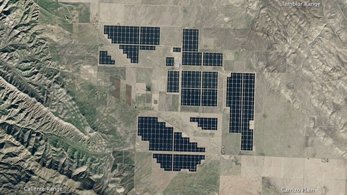 Our Solar Farms May Be Waving Hello to Alien Civilizations - Image 2