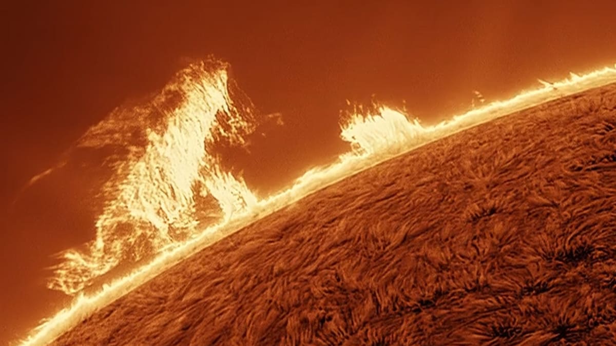 Arizona Backyard Astronomer Captures 'Godzilla' on the Sun - Image 2