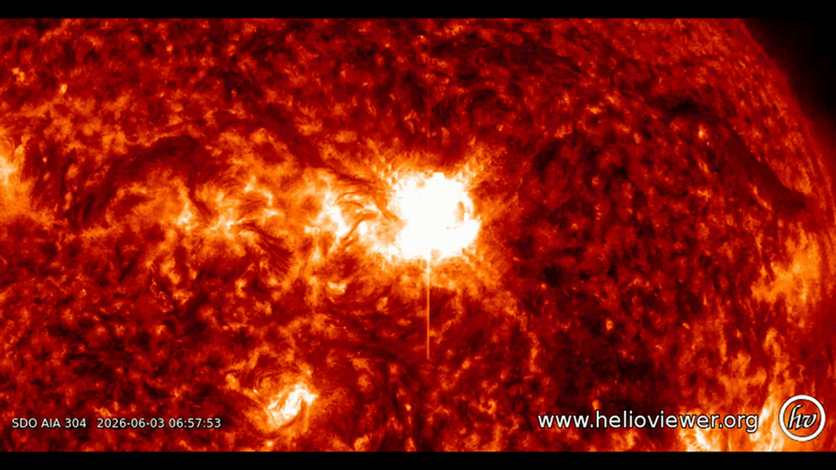 Sun Unleashes 3 Massive Flares, Northern Lights Coming