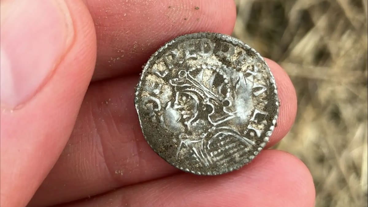 Norway Unearths Largest Viking Hoard: 3,000 Silver Coins - Image 2