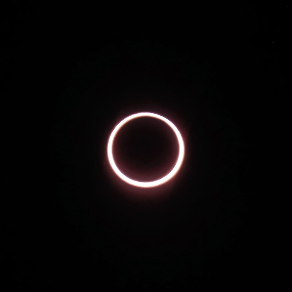 Only 12 People Saw This Antarctic 'Ring of Fire' Eclipse - Image 4