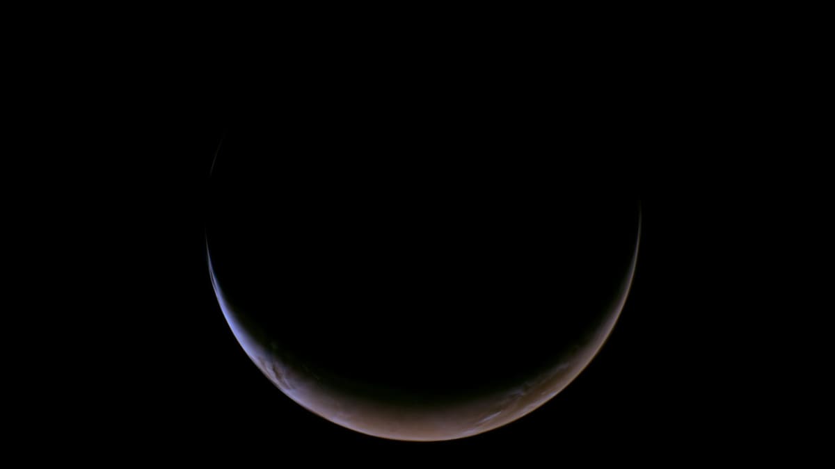 NASA's Psyche Probe Snaps Stunning Mars Photos En Route - Image 2