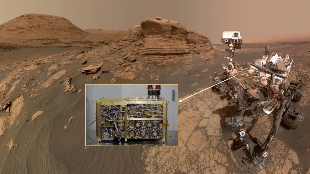 NASA's Curiosity rover examining clay-rich sandstone rocks in Mars' Gale crater region