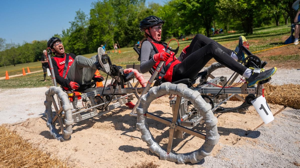 Student team operates custom-built rover through obstacle course at NASA Marshall Space Flight Center