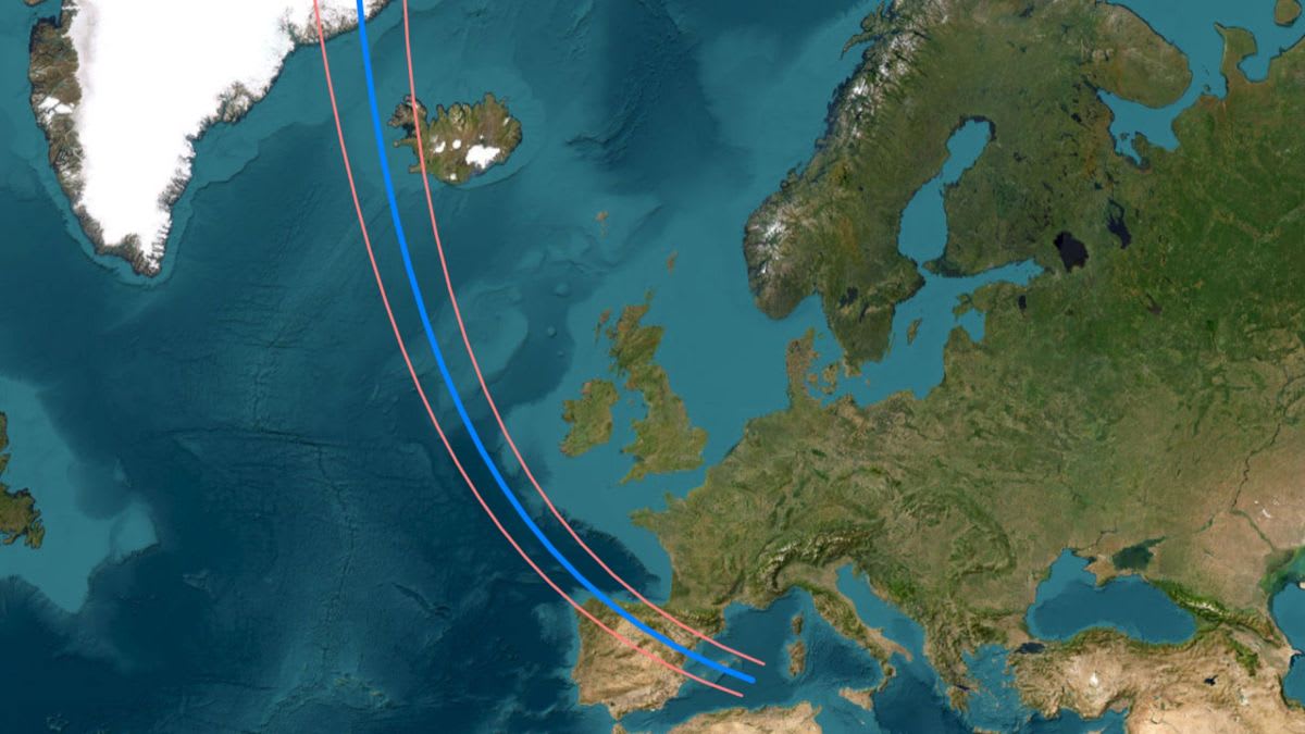 Millions Watch Europe's First Total Solar Eclipse Since 1999 - Image 5