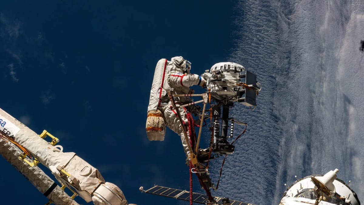 Russian Cosmonauts Complete 5-Hour Spacewalk at ISS