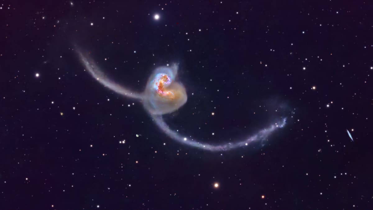 Galaxies Collide in Stunning 21-Hour Photo from Texas - Image 2