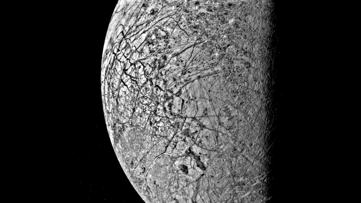 NASA Keeps 48-Year-Old Voyager 2 Running Another Year - Image 3