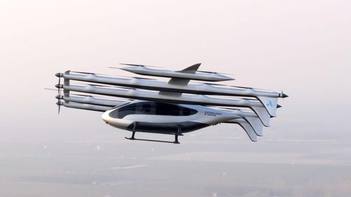 China's 10-Passenger Flying Taxi Aces First Flight Test - Image 2