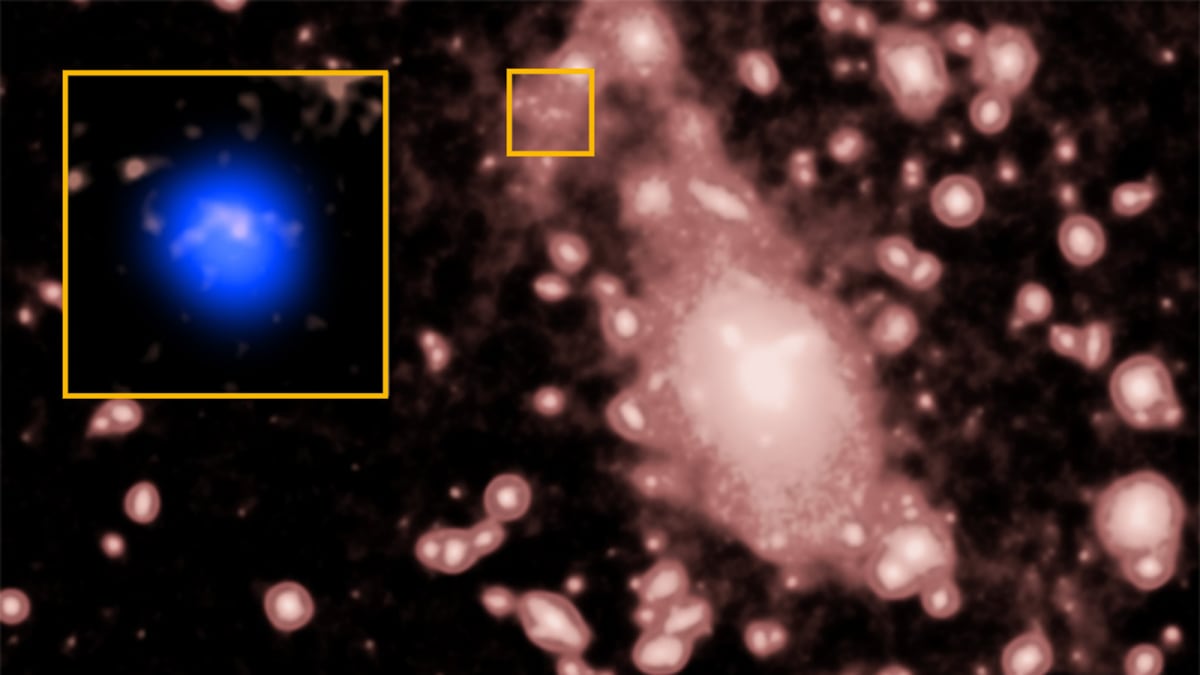 Scientists Find Galaxy Within a Galaxy 4.7 Billion Light-Years Away - Image 4