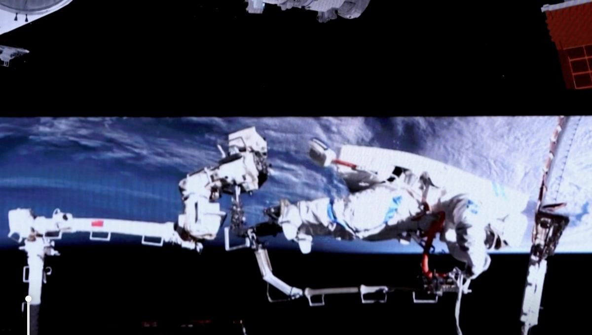 Chinese Astronaut Ties Record With 6th Career Spacewalk - Image 2