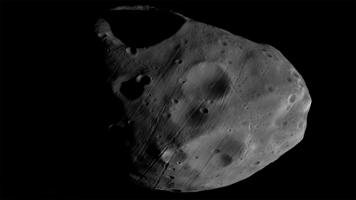 Astronomer Discovers Mars' Moon Phobos in 1877 - Image 2
