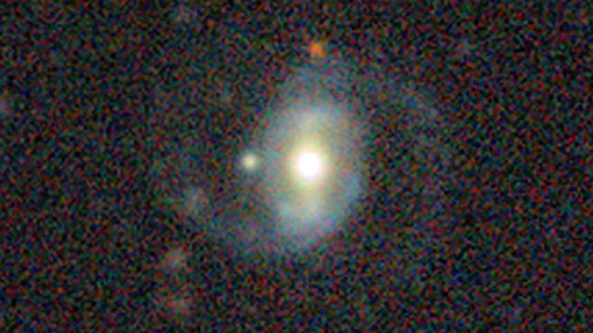 Black Hole 1.8 Billion Light-Years Away Unlocks Cosmic Secrets - Image 3