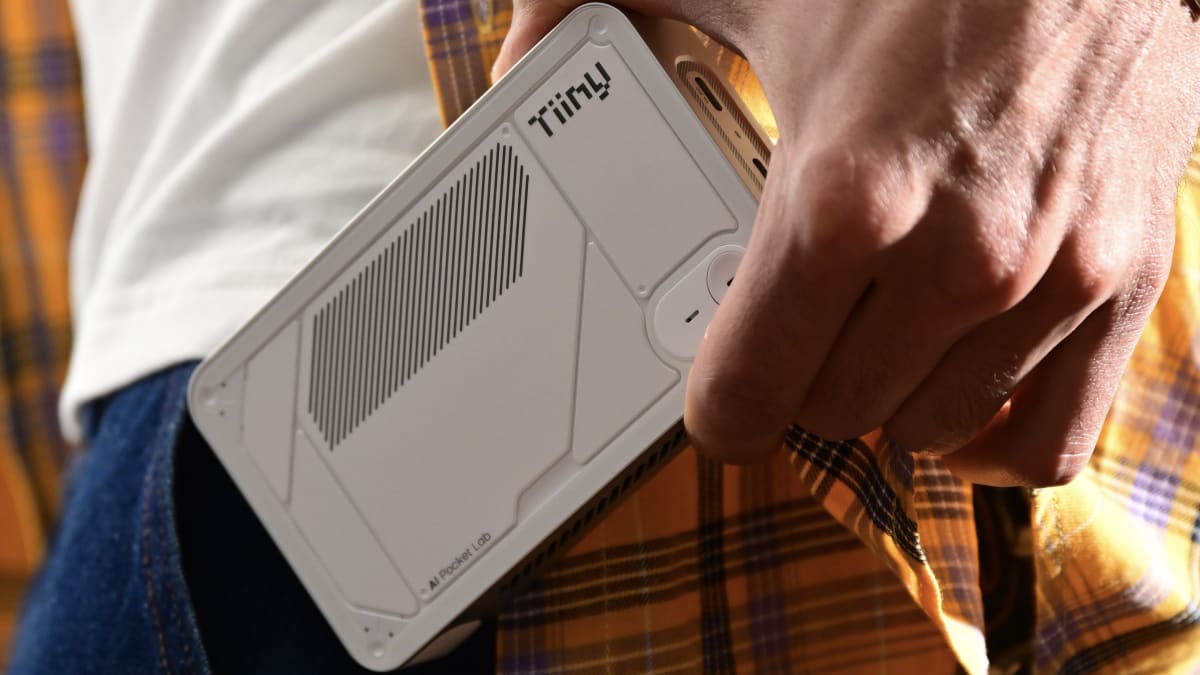 Pocket-Sized AI Supercomputer Runs Without the Cloud - Image 2
