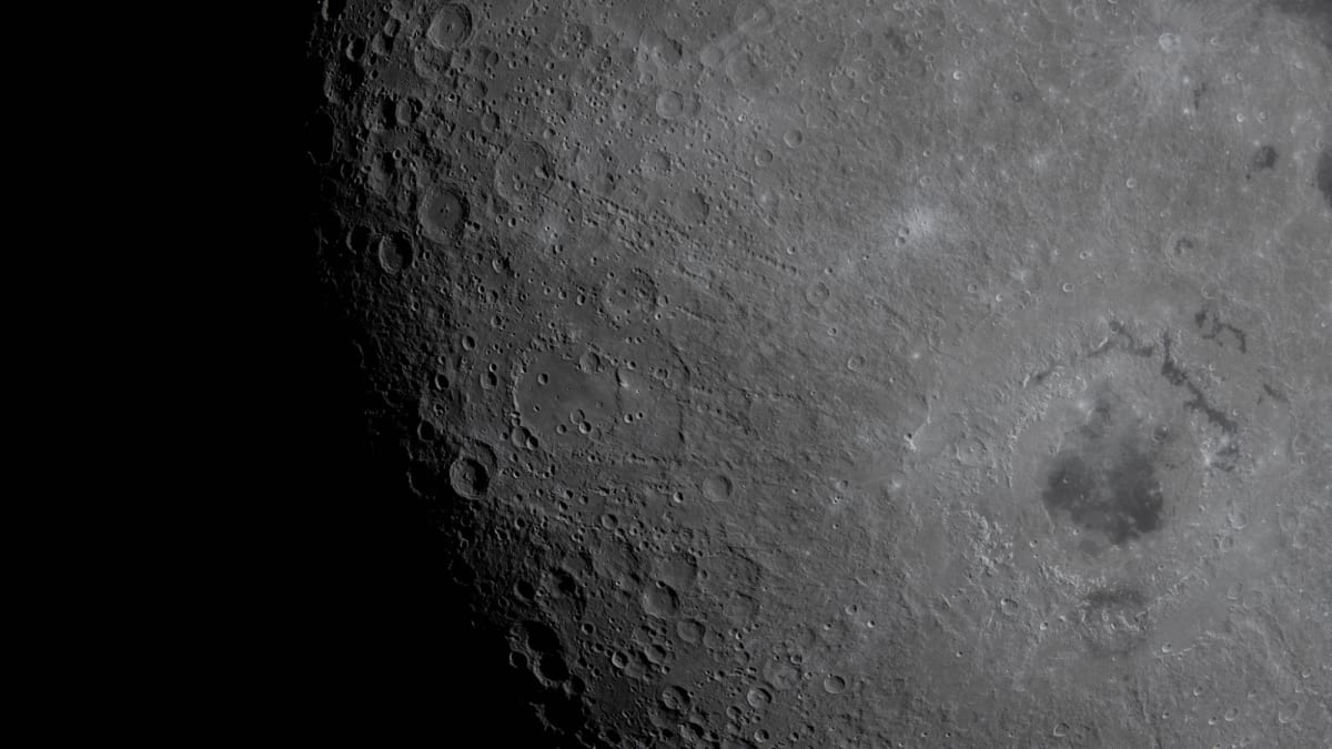 Artemis 2 Crew Captures Stunning Moon Flyby Photos - Image 4