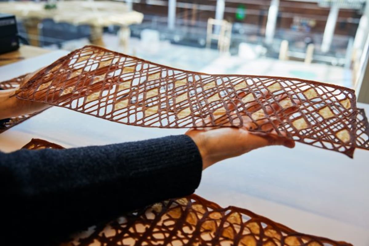 Scientists Turn Baker's Yeast Into 3D-Printed Wallpaper - Image 3