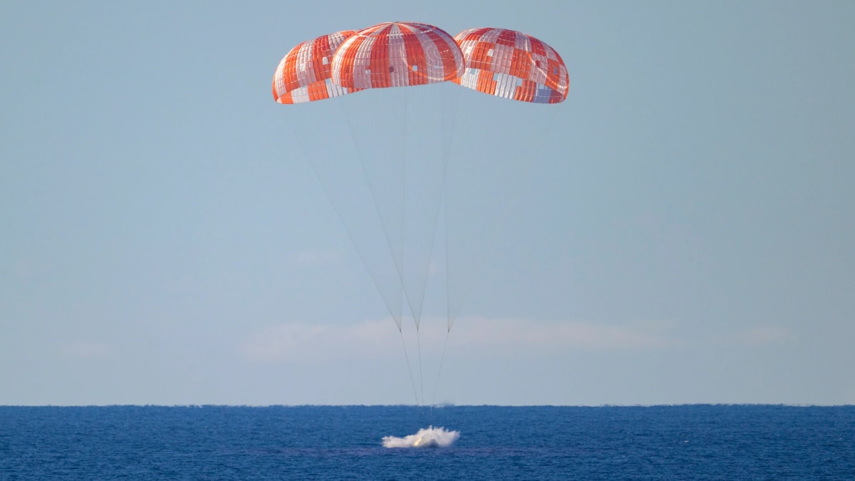 Artemis II Crew Returns After 50-Year Moon Mission Gap - Image 2