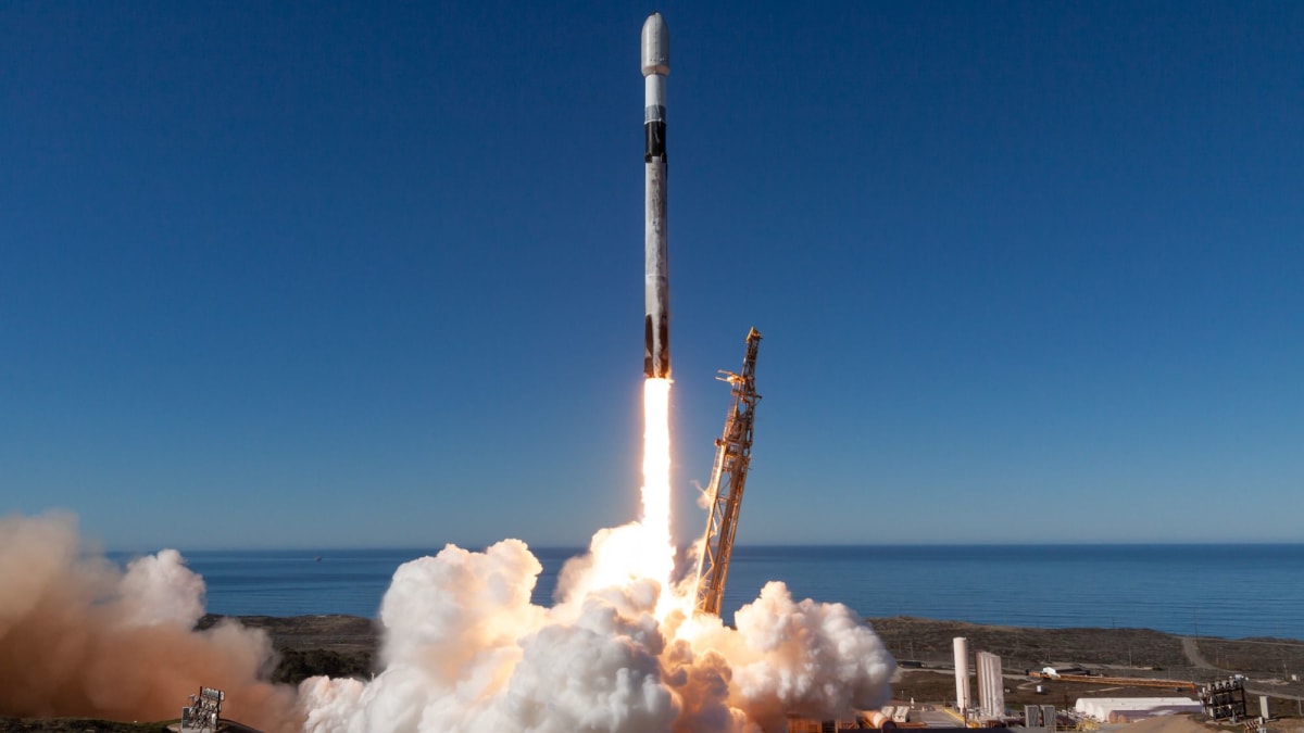 SpaceX Launching 119 Satellites This Monday Morning
