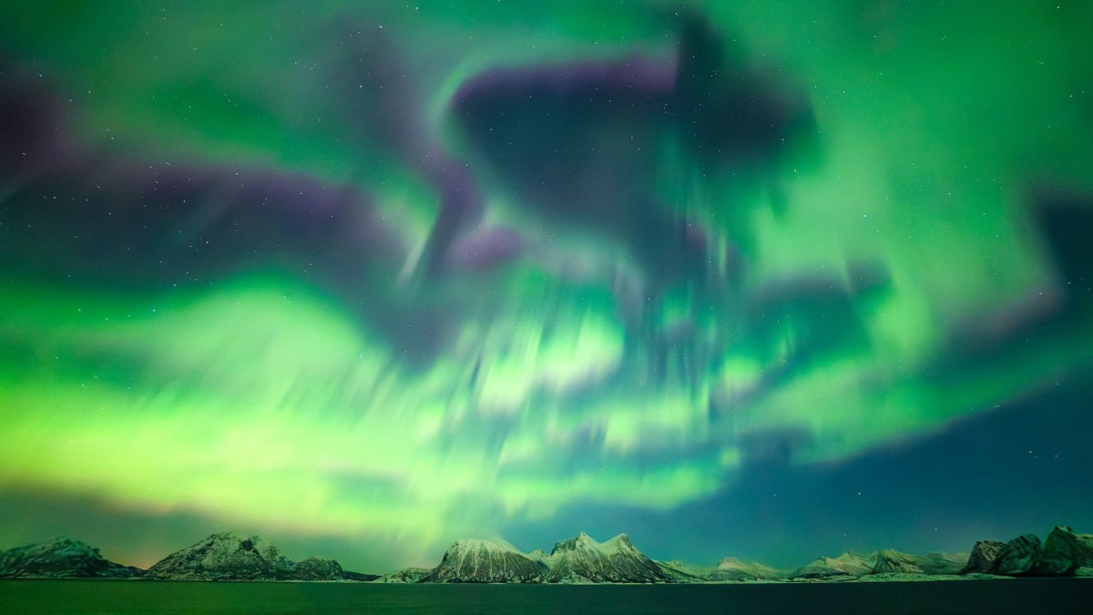 Aurora Expert Captures 3-Hour Light Show in Norway - Image 2