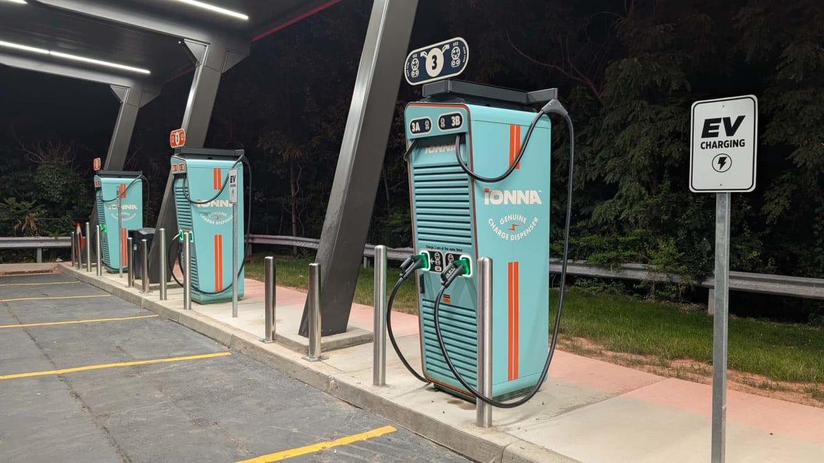 US Adds 3,000+ EV Fast Chargers in Q1 Despite Sales Dip