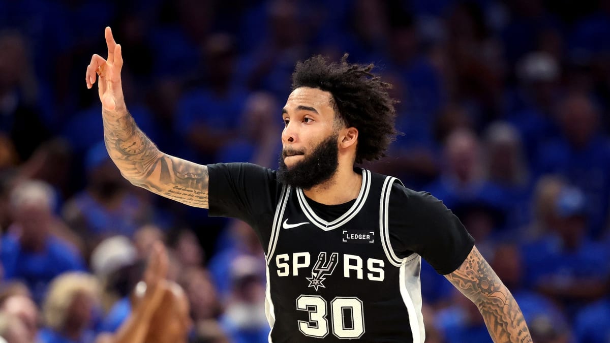 Karl-Anthony Towns Dominates NBA Finals in Career Year - Image 5