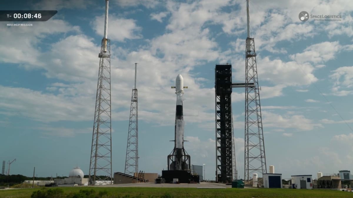 Space Robots to Rescue Dying Satellites 22,300 Miles Up
