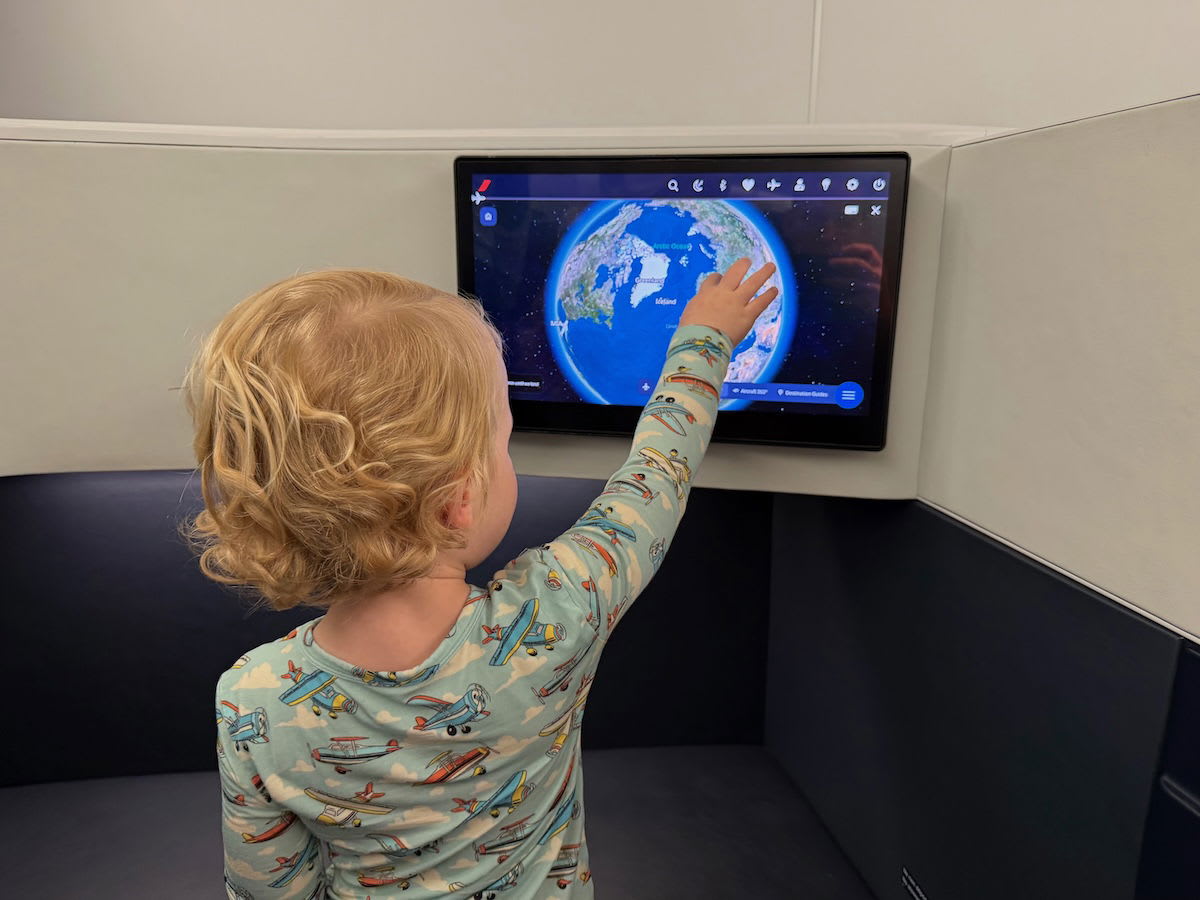 3-Year-Old's Perfect Long-Haul Flight Gives Parents Hope - Image 3