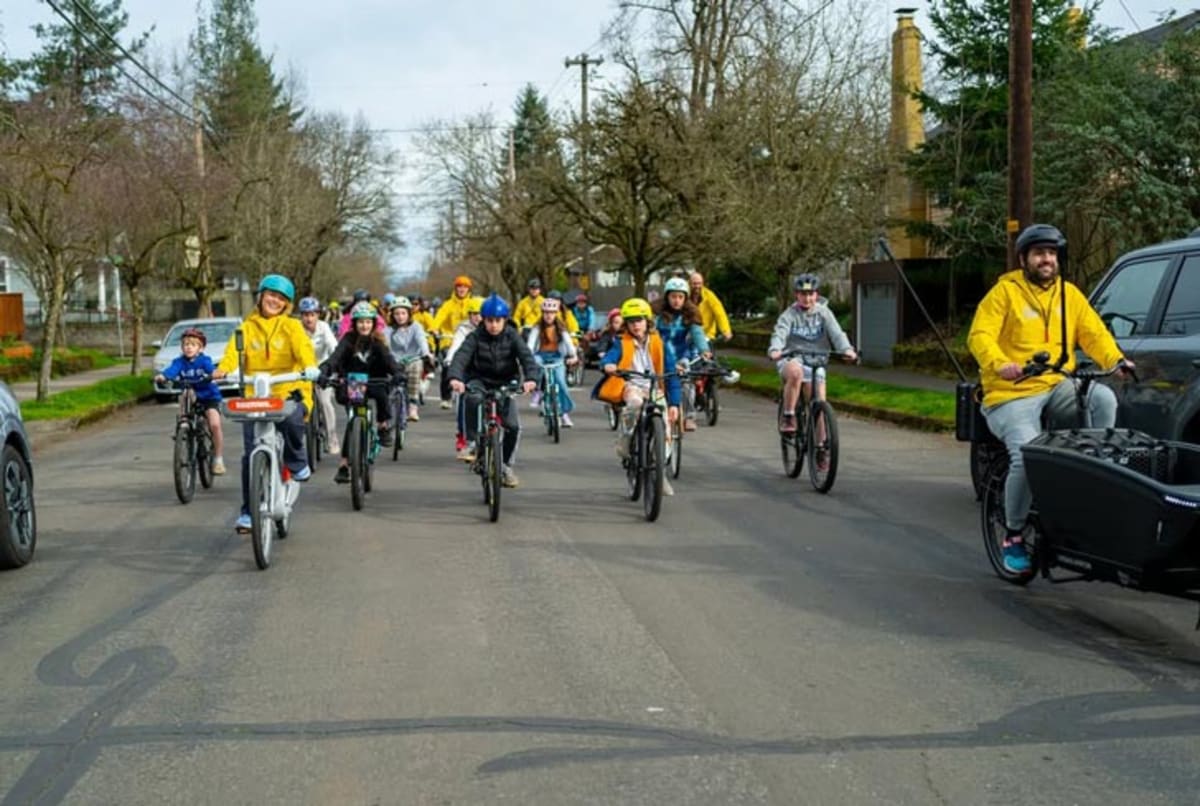 Zara Larsson Joins Portland Bike Bus Before Concert - Image 2
