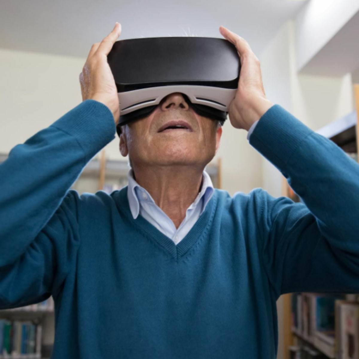 VR Chess Games Cut Loneliness in Hong Kong Seniors - Image 2