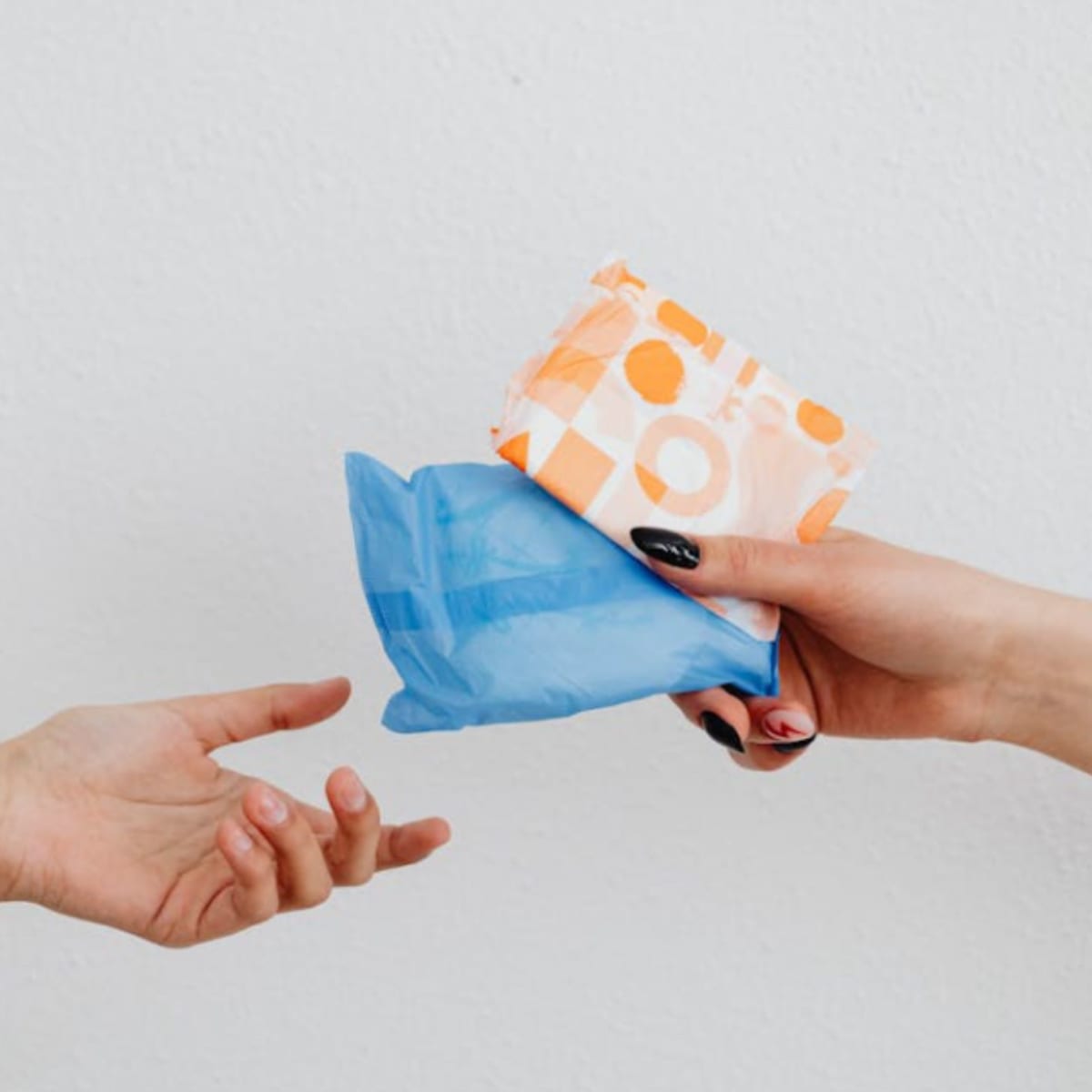 Pakistani Lawyer Challenges 40% Tax on Menstrual Pads - Image 2