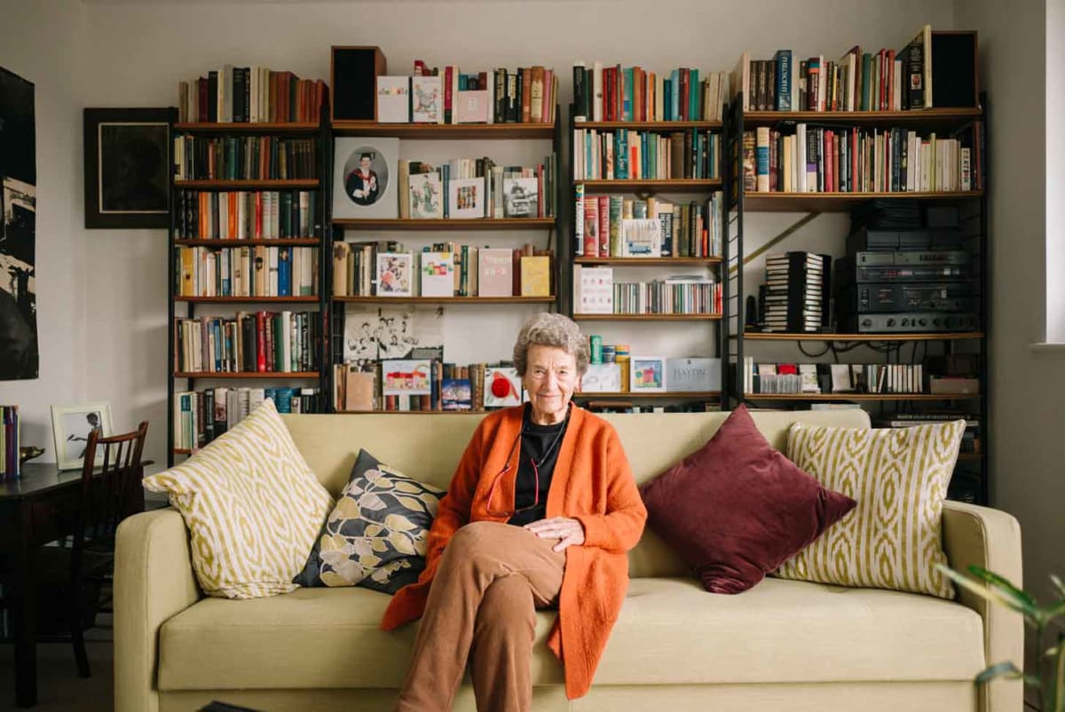 26 Women Turn London Convent Into All-Female Co-Housing - Image 4