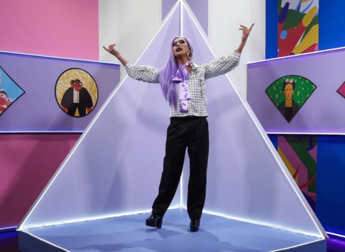Mexico City Newscaster Delivers News in Drag on New Show - Image 2