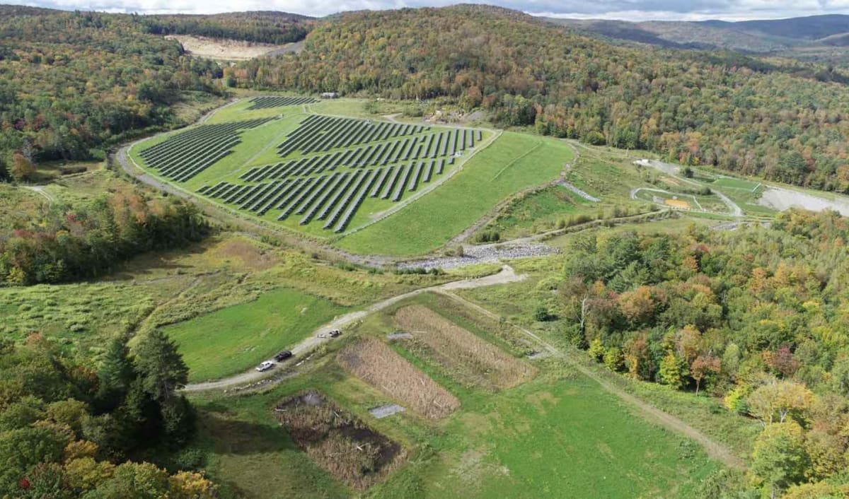 Vermont Turns Toxic Copper Mine Into 20,000-Panel Solar Farm - Image 4