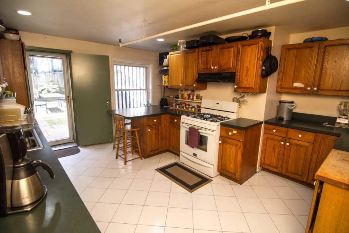 Manhattan Mennonites Offer Rooms Under $900, Welcome All - Image 3