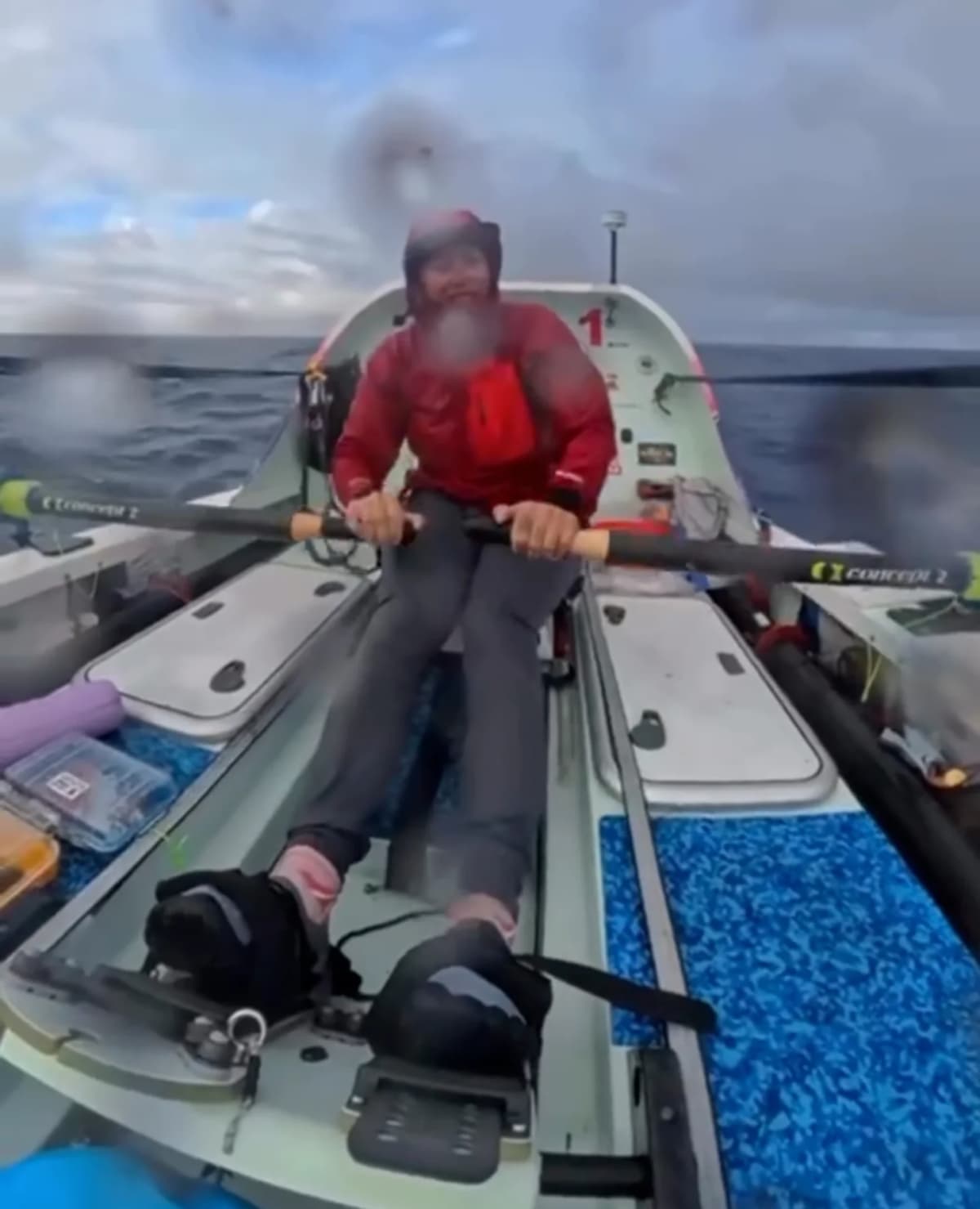 Woman Rows California to Hawaii in Record 43 Days - Image 3