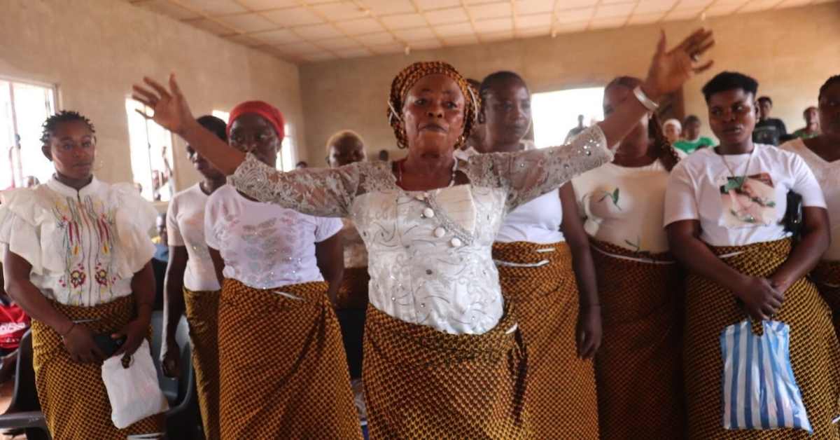 Nigerian Women Patrol Mountains to Save Last 300 Gorillas