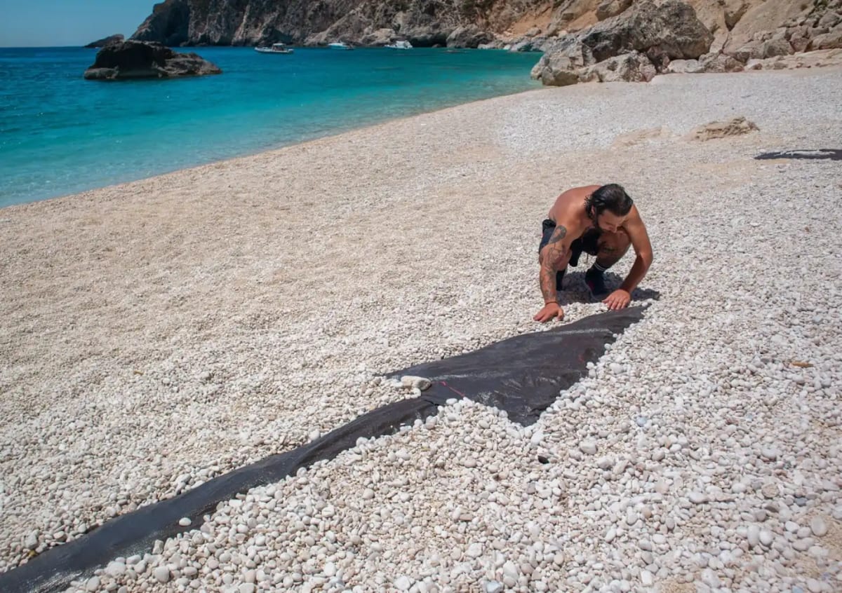 Greek Artist Fights Oil Drilling Near Homer's Odyssey Isle - Image 5