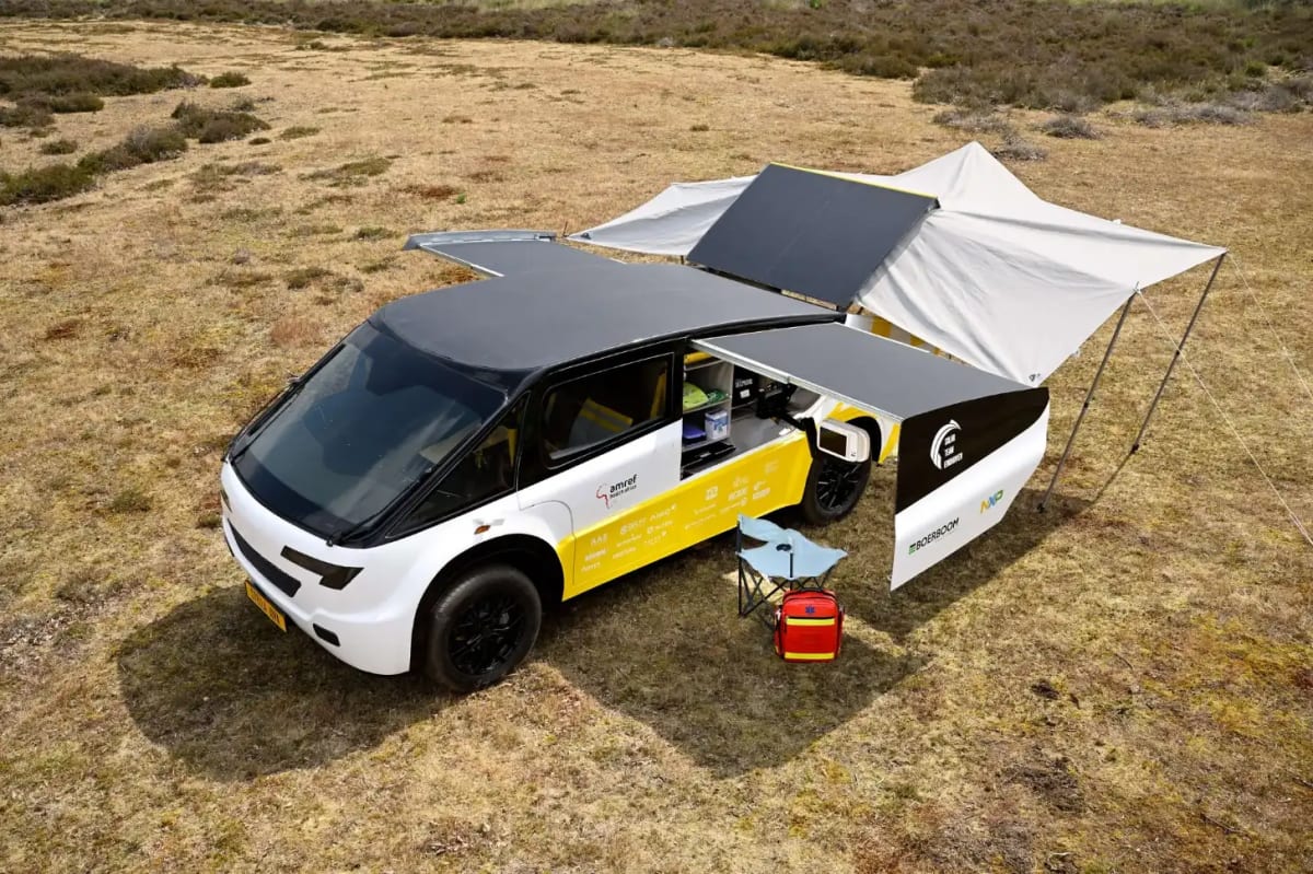 Students Build World's First Solar Ambulance for Remote Care - Image 3