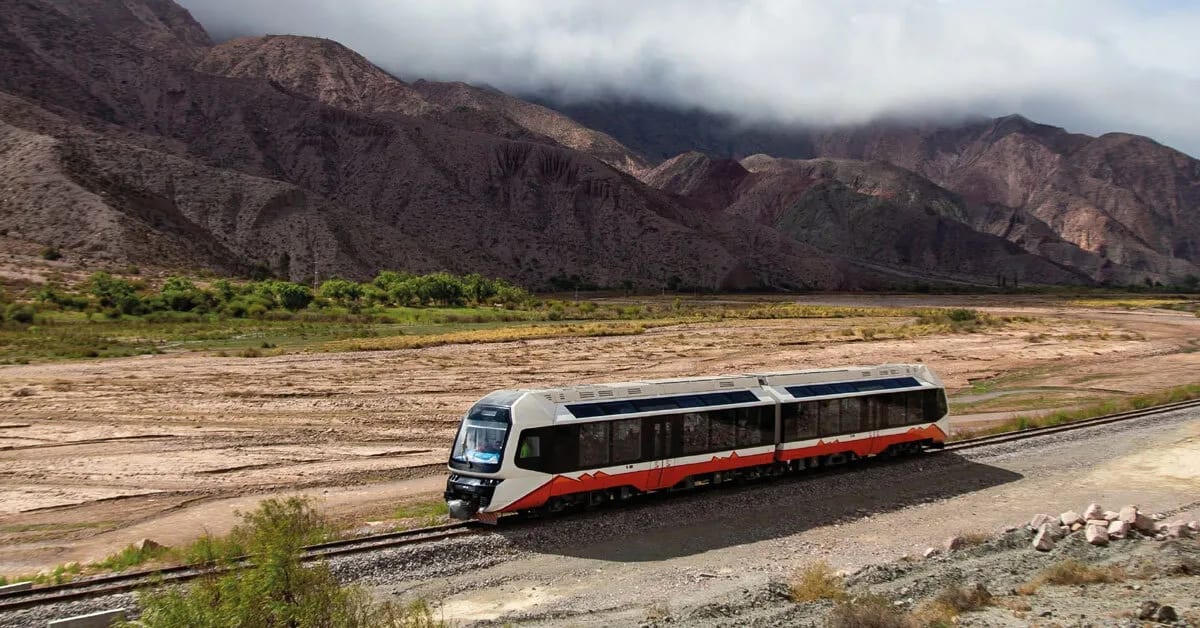 Argentina's Solar Train Glides Through 10,000-Year-Old Canyon