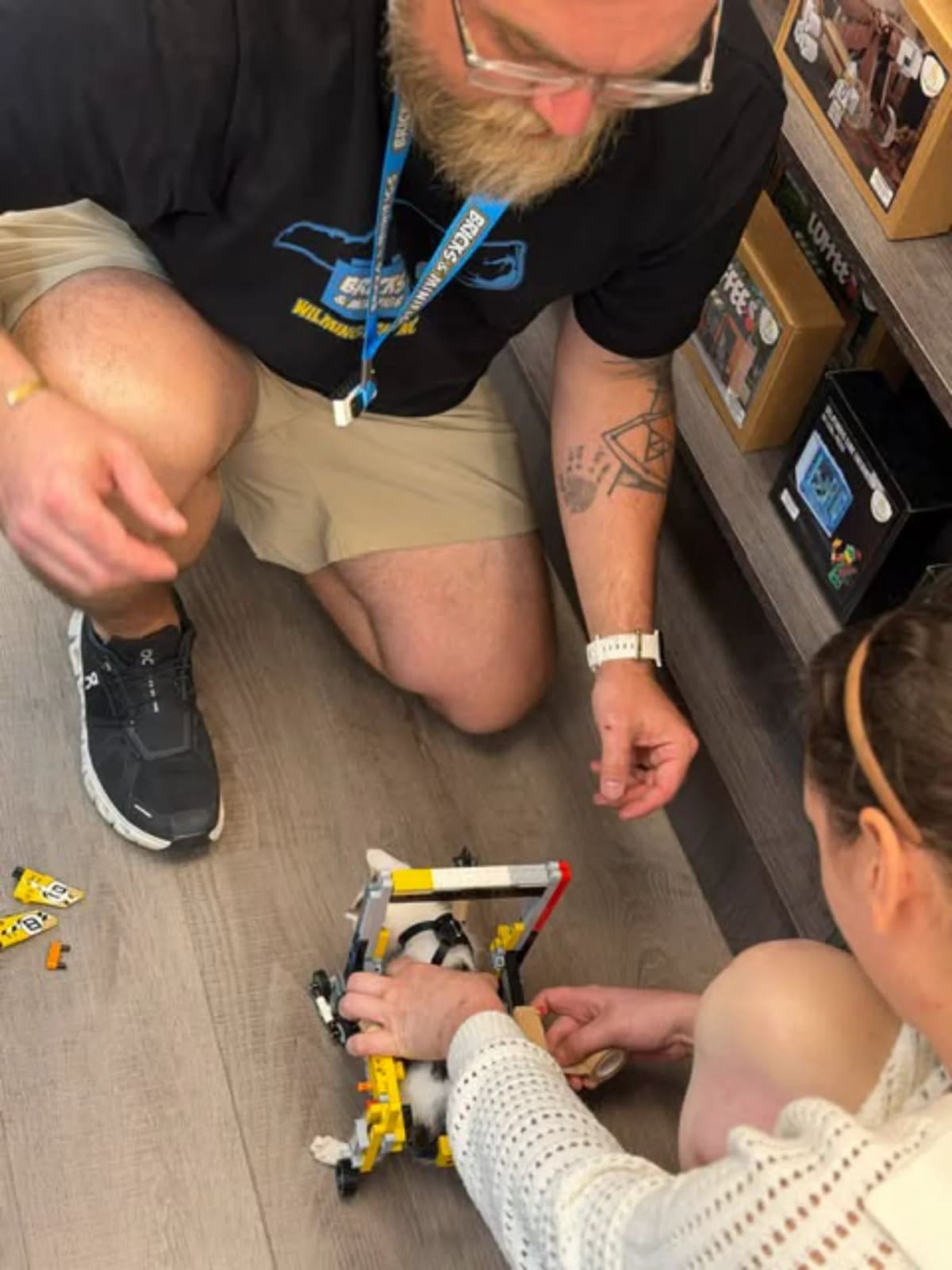 Lego Store Builds Custom Wheelchairs for Wobbly Kittens - Image 3