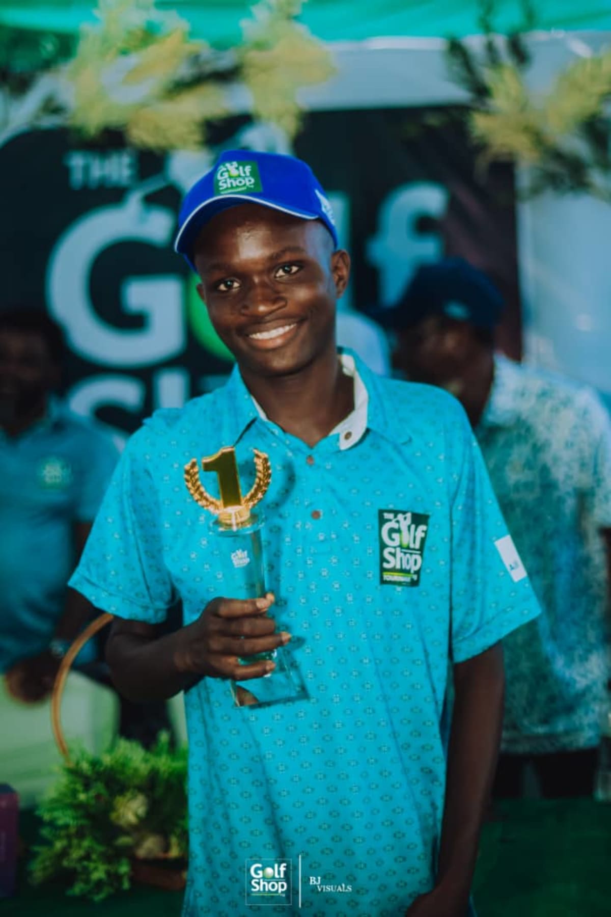 14-Year-Old Beats 170 Players to Win Nigeria Golf Tourney - Image 2