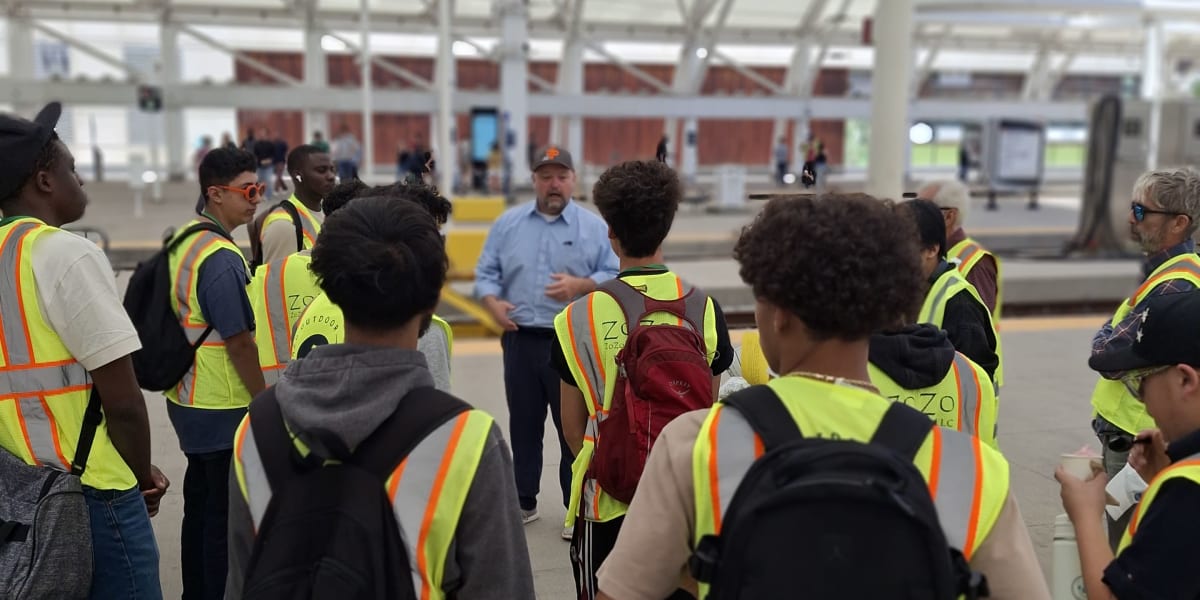 Denver High Schoolers Train for Electric Transit Careers - Image 2