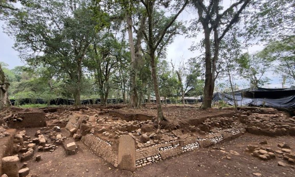 1,400-Year-Old Stela Discovery Rewrites Mexico's History