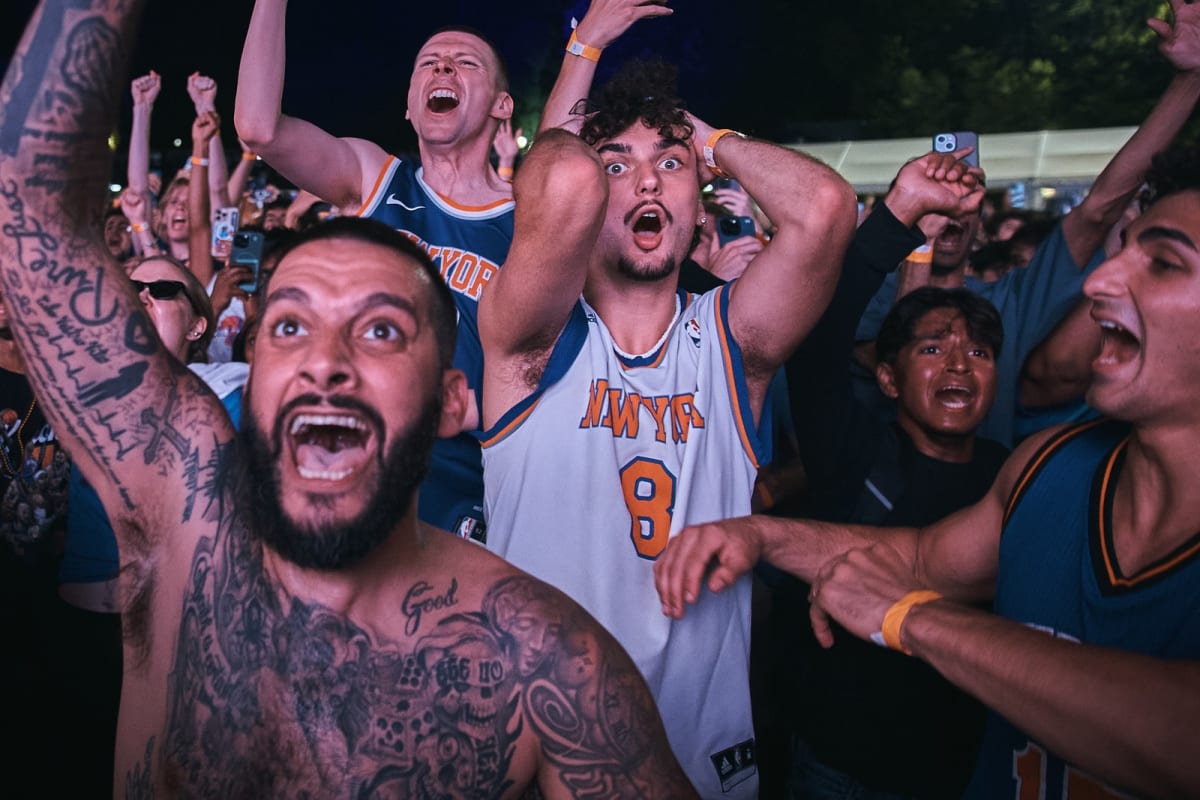 Knicks Win First NBA Title in 51 Years, City Erupts - Image 5
