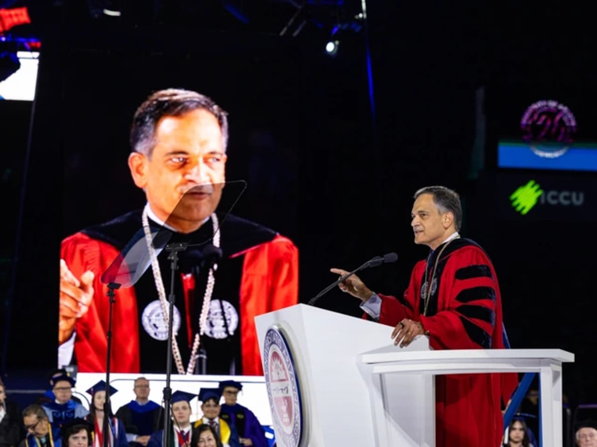 University of Arizona Celebrates 10,000 Graduates in 2026 - Image 2