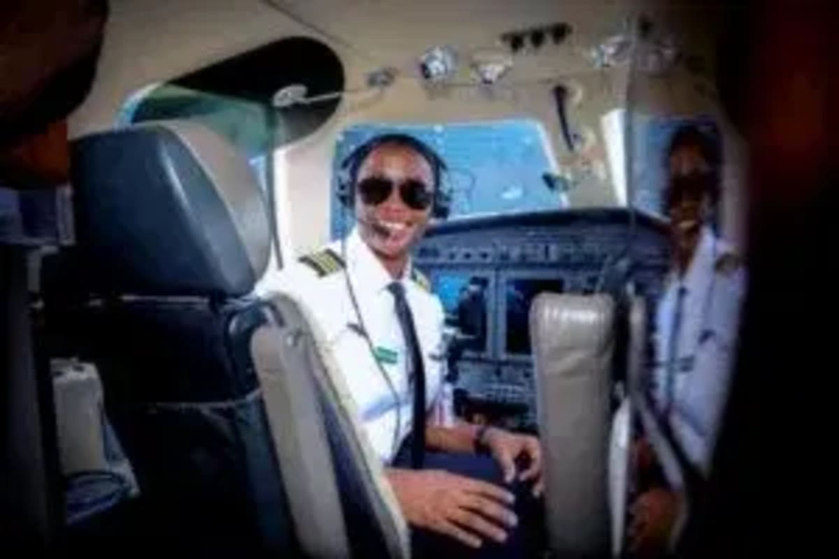 Nafisat Balogun in Nigeria Customs Service uniform as first female pilot