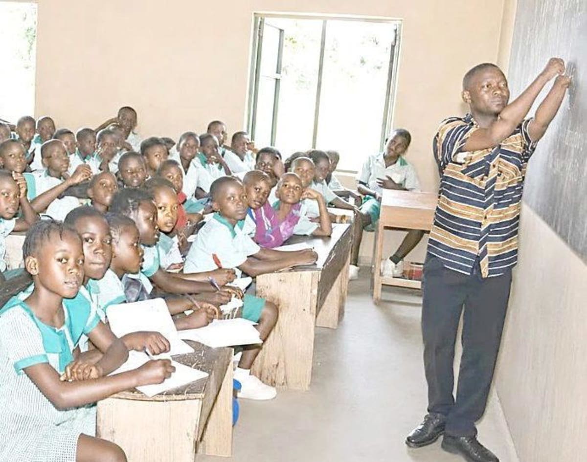 Teacher Born Without Fingers Earns Master's, Plays Soccer