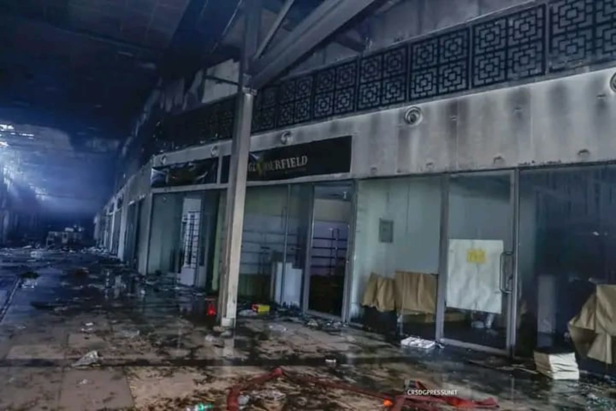 Nigeria Governor Promises Aid After Shopping Center Fire