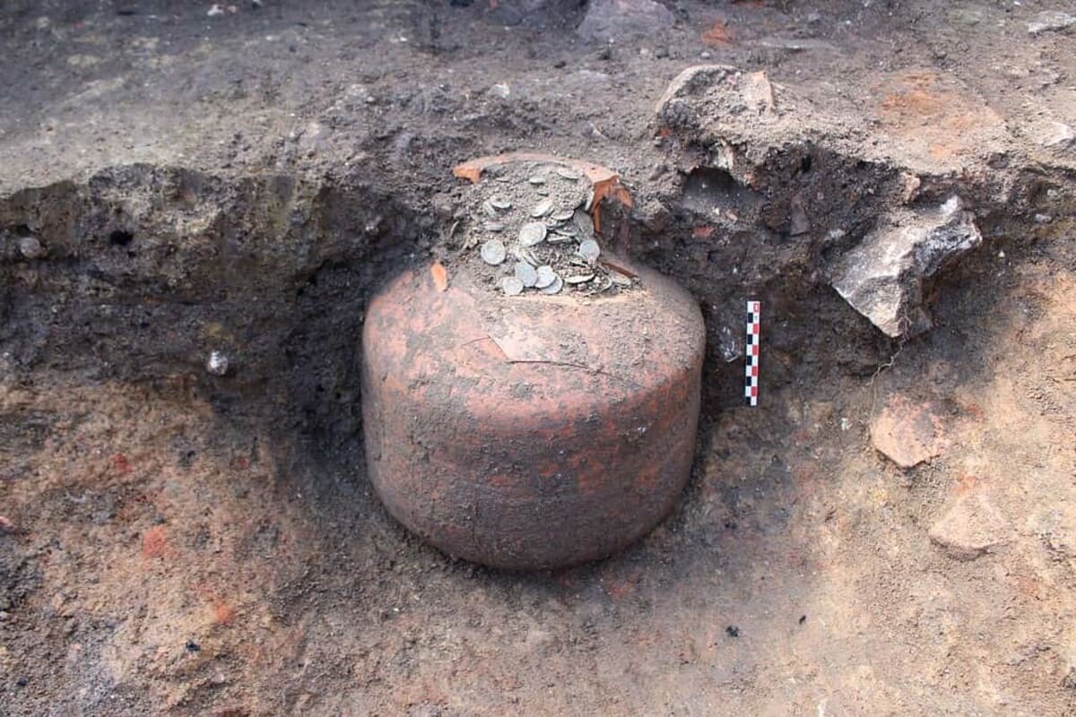 French Town Unearths 25,000 Ancient Roman Coins - Image 2